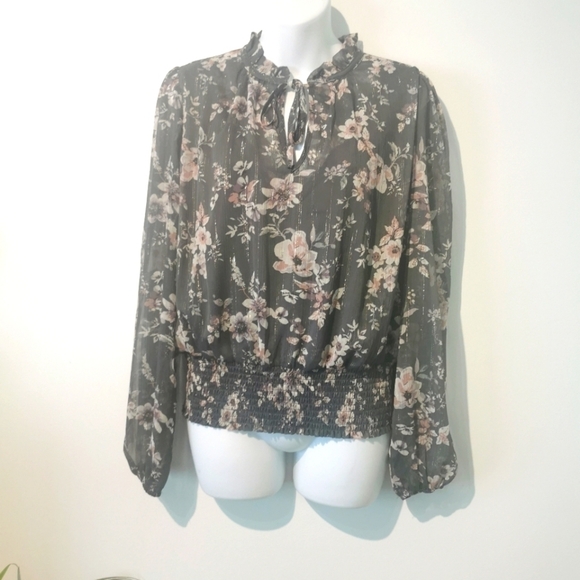 Autres filles small tie neck sheer sleeve shirt - Picture 1 of 8